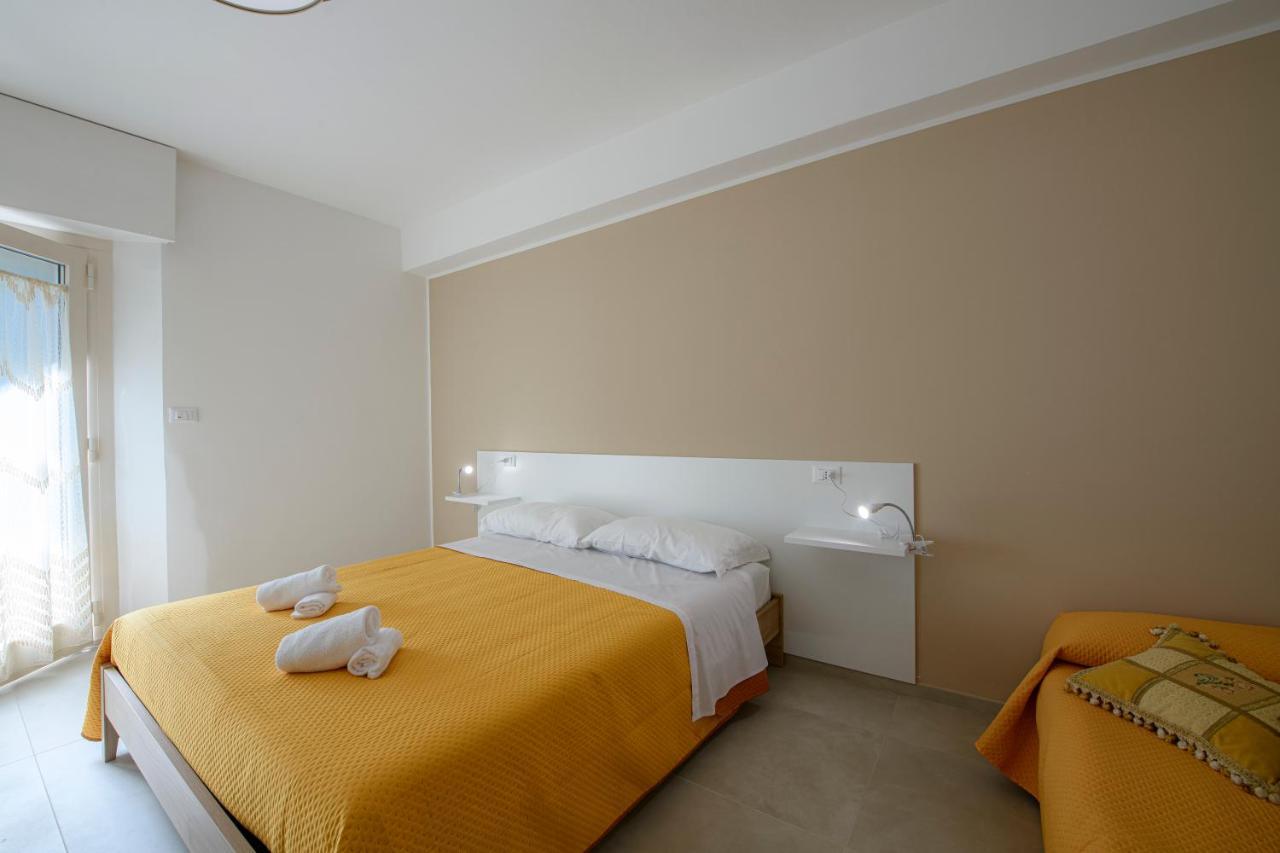 B&B La Fontanella Сан-Бенедетто-дель-Тронто Екстер'єр фото