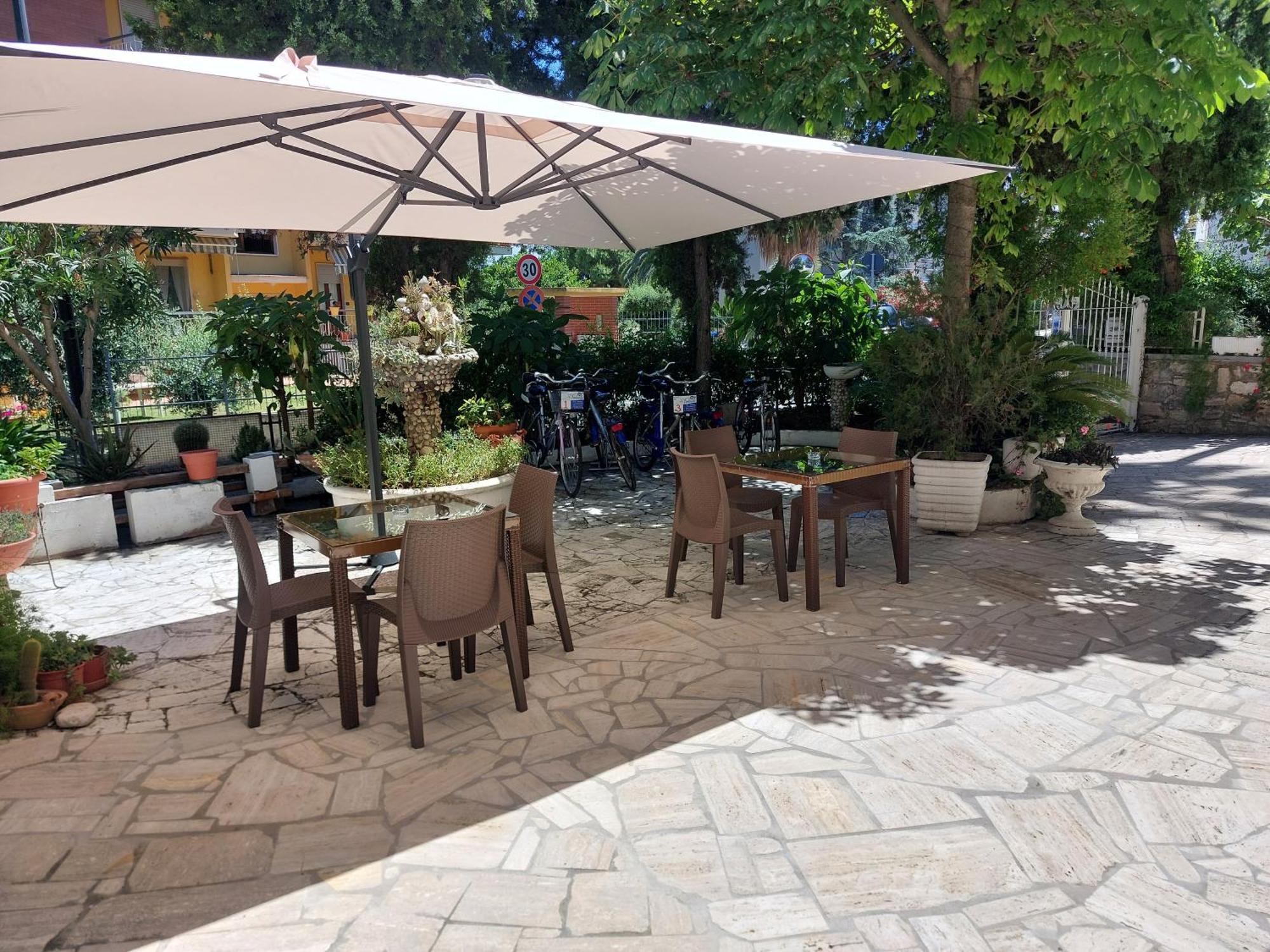 B&B La Fontanella Сан-Бенедетто-дель-Тронто Екстер'єр фото